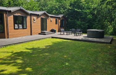 Cherry Tree Lodge with Hot Tub near Alton Towers - Foto 36