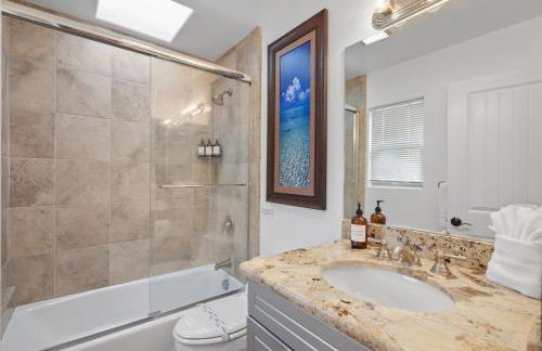 Bay View Dream - Steps to Bay, Rooftop Patio & AC - Foto 65