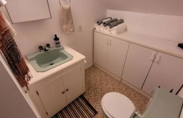 Oscoda Hilltop Haven - Great Location near Beach! - Foto 50