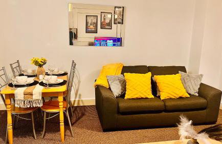 Birmingham City Centre Apartment with Parking - Photo 37