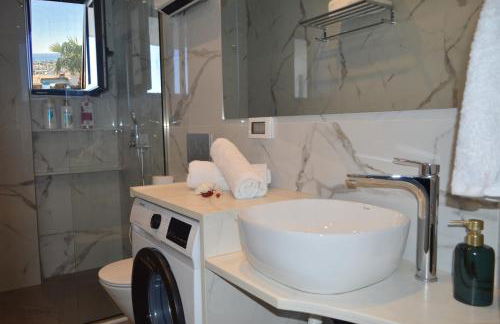 Sea View Sunrise Luxury Apartment - Foto 39