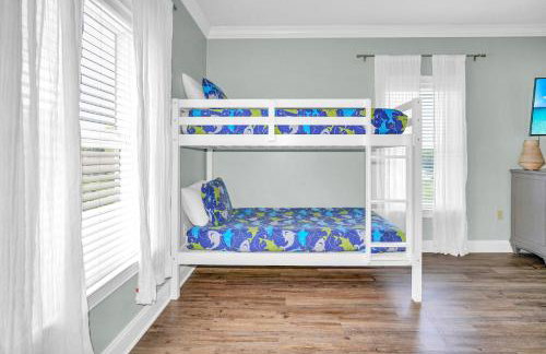 Two Homes, Private Pool, Game Room & Steps to the Beach - Foto 43