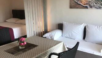 Grapevine Studio Apartment - Photo 2