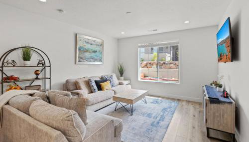 Adventure Base Camp Pet Friendly with Resort Living Pool, Arcade, Pickle-ball - Photo 2