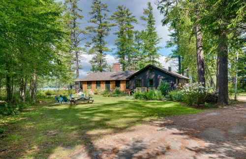 Lakefront Lovell Home with Dock Walk to Town Beach! - Foto 23