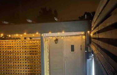 Studio 114 - Photo 6