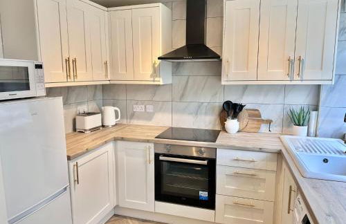 Stylish 3 Bed Home Near Oxton Village & Liverpool - Foto 9