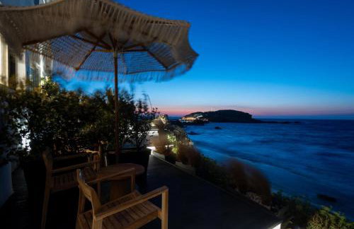 Portara Seaside Luxury Suites - Foto 18