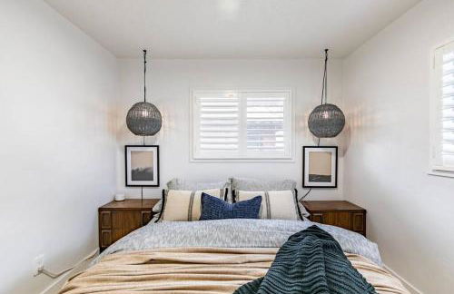 Modern Rustic Stay with Hot Tub near Downtown - Foto 9