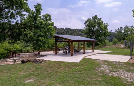 Large Luxury Blanco Riverfront Home with Pool - Foto 43