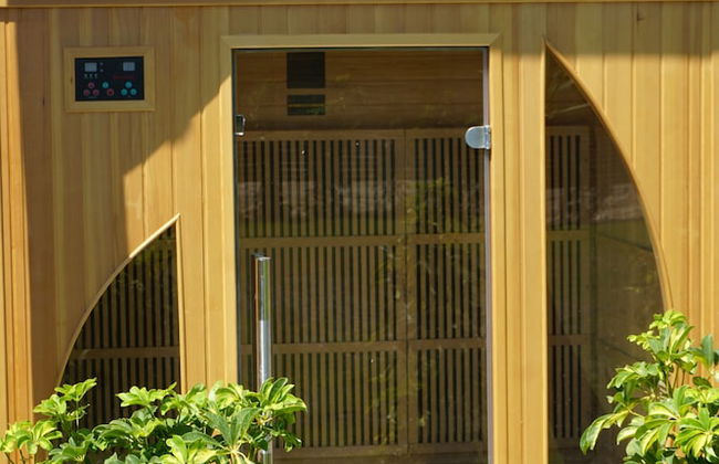 Alia Suites & Alia Beachfront Suites and Spa - Photo 3