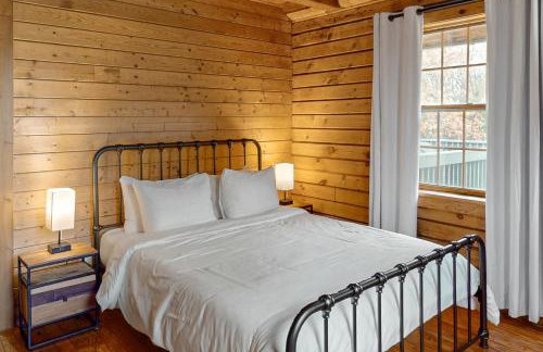 Modern Log Cabin with Vineyard Views - Foto 19