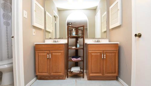 10 Minutes from IAH and Mall, Newly Rehabbed - Foto 2, towels, Shower