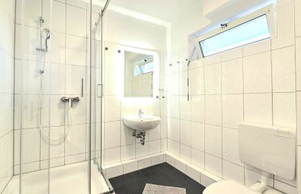 Modern 2-Room Apartment with Free Parking & Free Wi-Fi in Iserlohn - SW01 - Foto 4