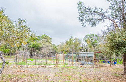 Serene Hill Country Home w/ Romantic Garden Escape - Foto 44