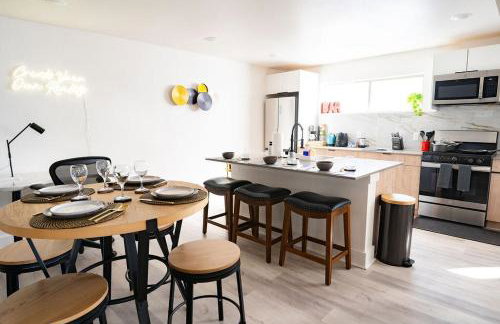 Stylish Downtown Apt - Workspace - Games - Parking - Foto 19