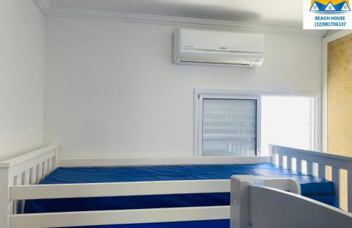 Apto com ar-cond e piscina a 100m mar praia da Enseada - Foto 23