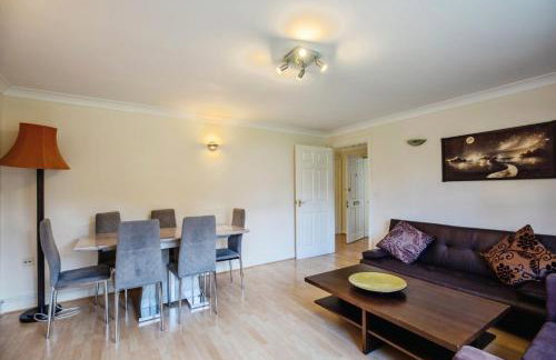 Spacious 2-Bed Family Flat in Wimbledon Near Tube - Foto 12