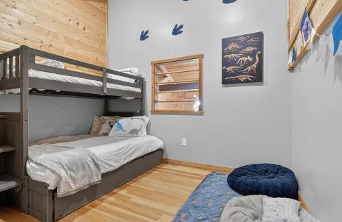 Spring Break Promos - LifeSize Dinos, 4BR, HotTub - Foto 36