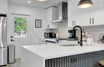 Family Fun & Backyard Oasis Hot Tub Games & BBQ - Foto 25