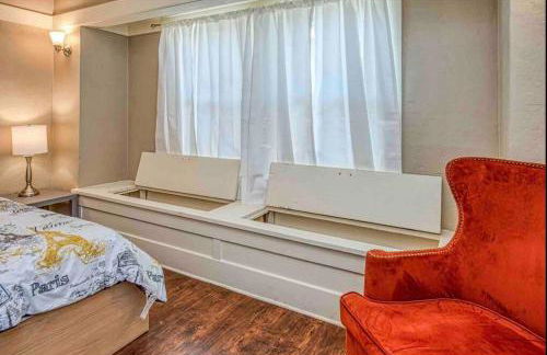 2 King Beds! Fantastic Stylish Bungalow home! - Foto 22