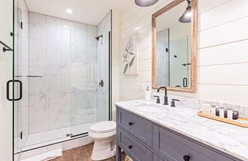 Kildahl House - Boutique Farmhouse Suite #4 - Photo 14