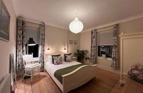 House in Appledore with Hot Tub and own parking - Foto 24