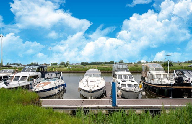 Charming Waterside Getaway - Foto 32