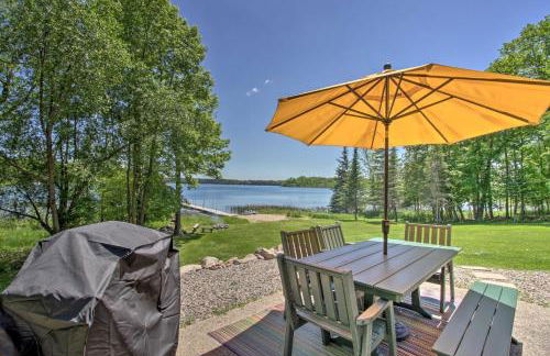 Lakefront Hackensack Cabin with Patio and Grill! - Foto 1