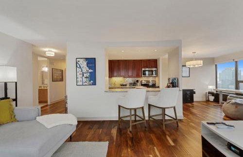 2bd River North Condo with Million Dollar Views! condo - Photo 8