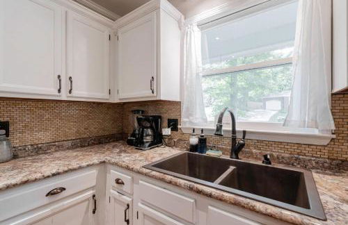 Dutch Creek Cottage- 10 mins to Lake Murray! - Foto 29