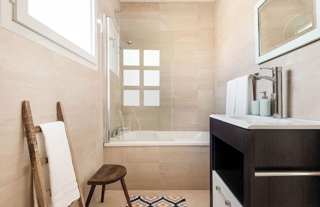 Aguda1 · Aguda's Family House 4bd, Parking, BBQ - Foto 23