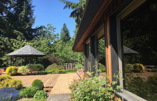 B - Sechelt Private Coastal Home - Photo 21