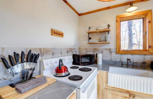 Modern-Rustic Love Cabin in Cosby Deck and Grill - Foto 9