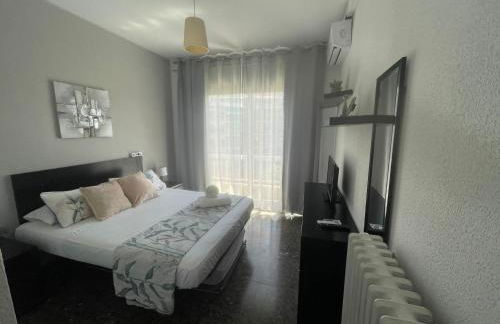 Family-Friendly Home in Central Barcelona 4BDR - Photo 11