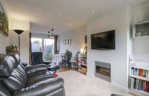 25 Resbury Close - Photo 3