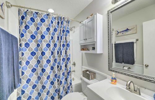 Beaufort Pad with Patio 3 Blocks to Waterfront! - Foto 14