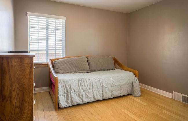 The Retro Escape City Park Hot Tub & Movie Theater - Foto 4