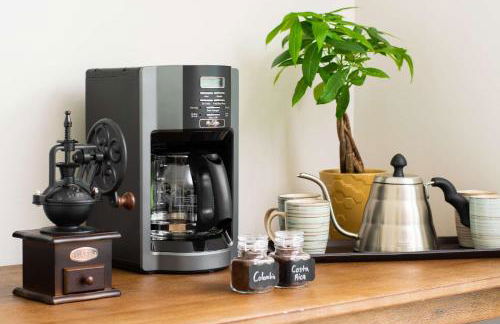 Colonial Manor - Photo 24