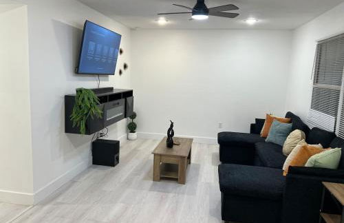 Cozy Little Villa in the Heart of Cocoa POOL HOUSE - Foto 24