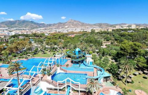 Benalbeach Beauty- Sunny studio with ocean views, balcony, and windows in every room - Foto 18