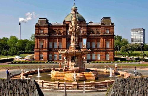 Facing Glasgow Green spacious Apartment Free parking - Foto 10