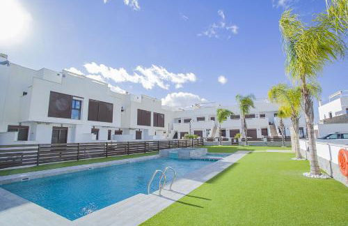 240 Lux Pool Home -Alicante Holiday - Foto 1