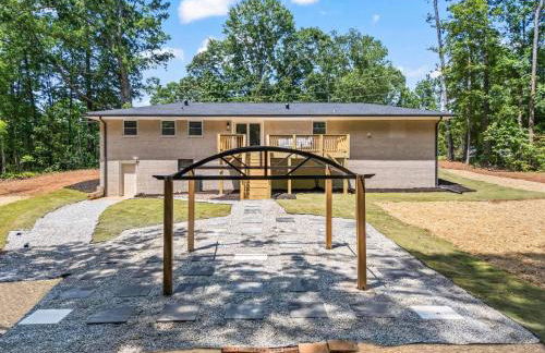 Spacious Mableton Home-Deck/Yard - Foto 28