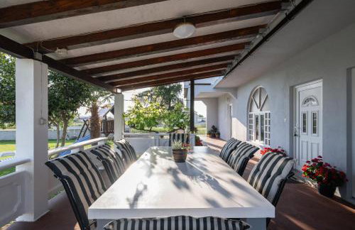 House Rose with Garden and Pool - Foto 8