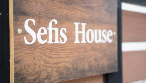 Sefis House - Photo 2