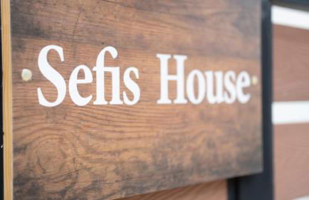 Sefis House - Photo 2