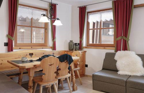 Chalet Tyrolian Apartments - by Familiaris - Pools 500 meters - Foto 53