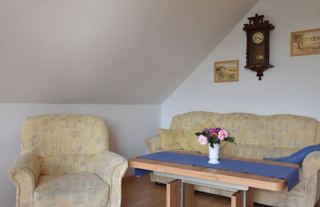 Elegant Holiday Home in Kröpelin near Horse Riding - Photo 9