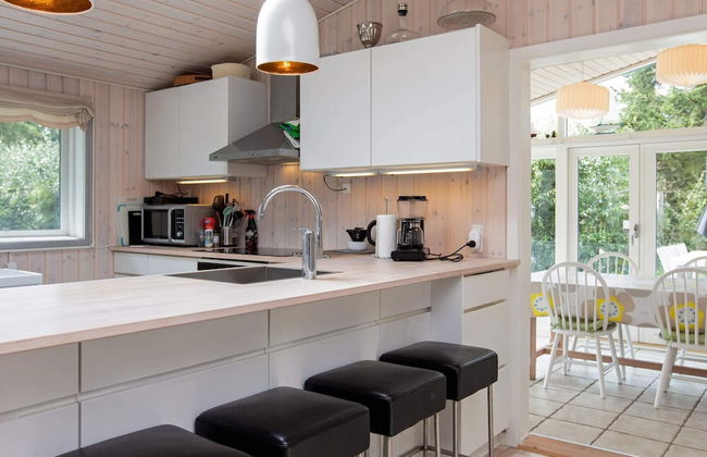 6 Person Holiday Home in Hojby - Photo 10